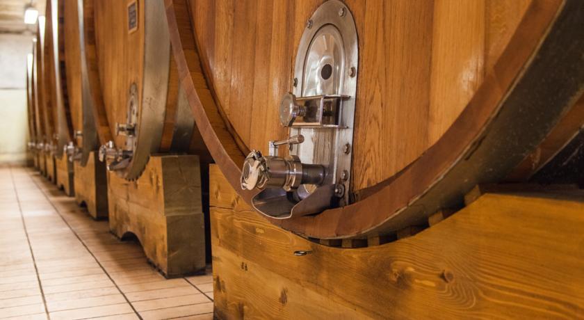 Cascina Arcangelo Raffaele Verduno Екстериор снимка